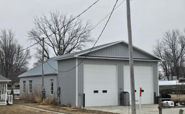 Pictures of Retail, Mixed Use property located at 319 US-6, Atalissa, IA 52720 for sales - image #1