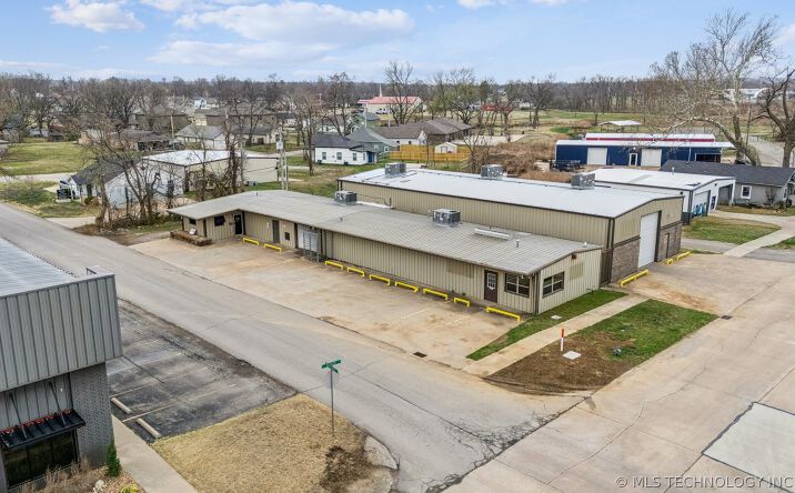 Pictures of Industrial property located at 421 W Claremore Street, Claremore, OK 74017 for sales - image #1