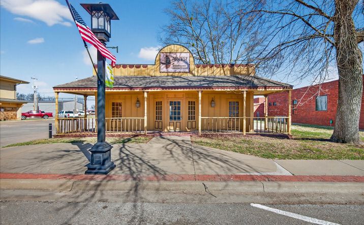 Pictures of Office property located at 2392 N Osage Avenue, Dewey, OK 74029 for sales - image #1