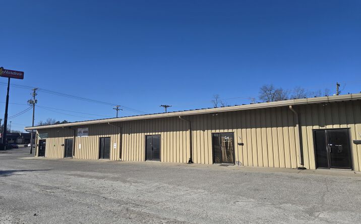 Pictures of Mixed Use, Retail property located at 102 N Gum Street, Harrisburg, IL 62946 for sales - image #1