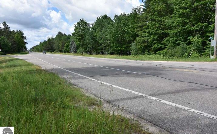 Pictures of Mixed Use property located at 00 Us-131, Kalkaska, MI 49646 for sales - image #1