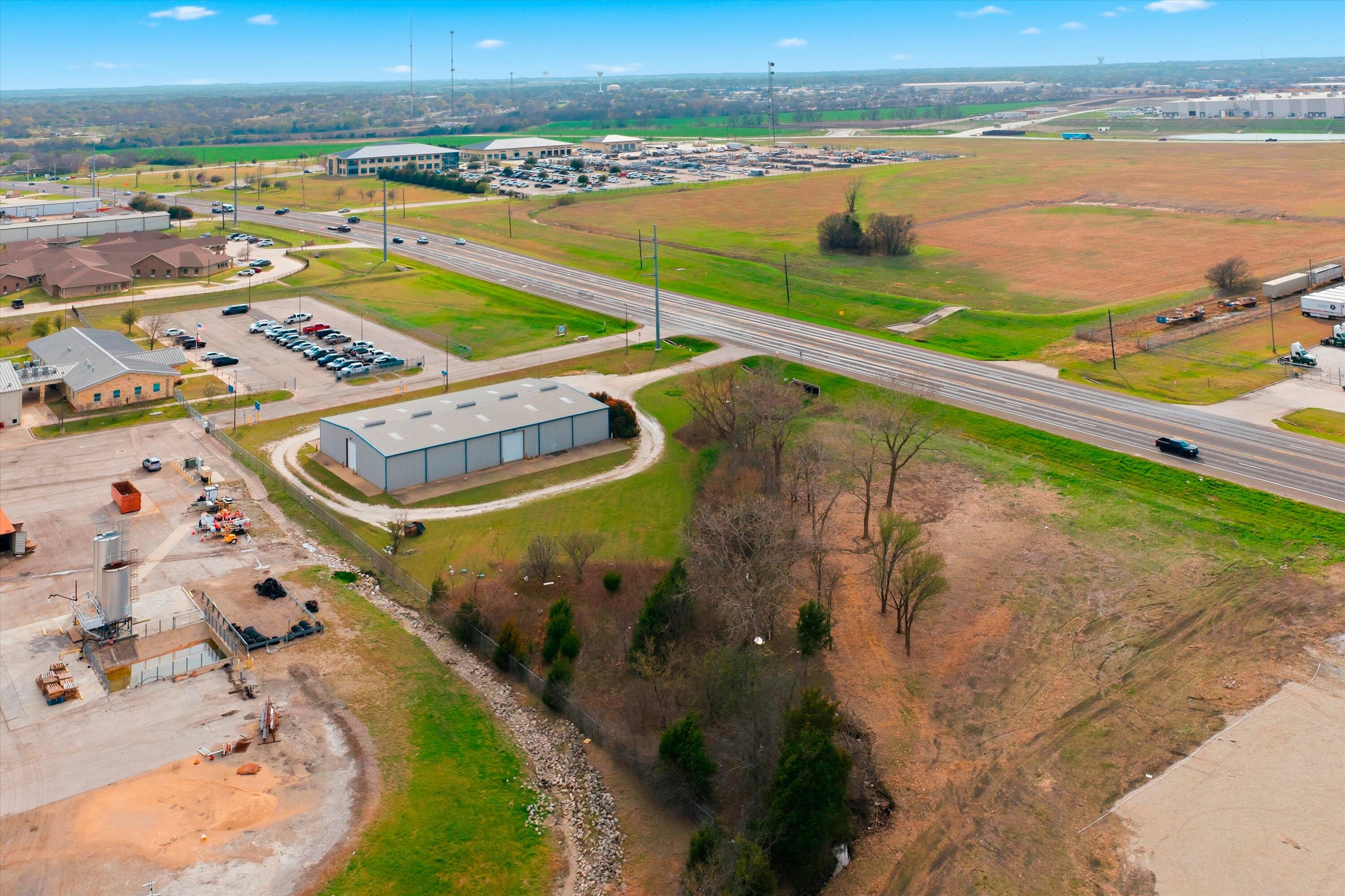 7461 Bagby Ave, Hewitt, TX 76643
