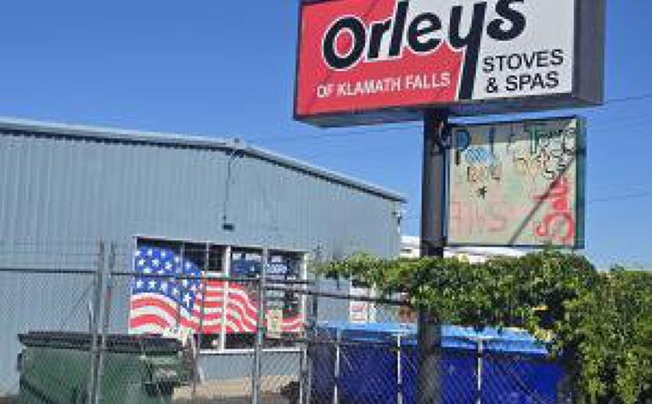 Pictures of Retail, Business for Sale property located at 2120 Washburn Way, Klamath Falls, OR 97603 for sales - image #1