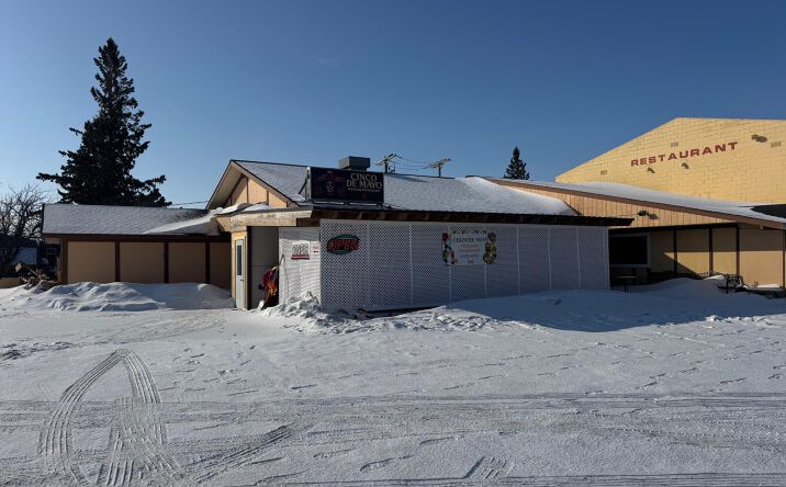 Pictures of Retail property located at 806 3rd Street NW, Roseau, MN 56751 for sales - image #1