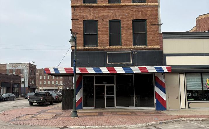 Pictures of Mixed Use, Multifamily, Retail property located at 1100 Central Ave, Fort Dodge, IA 50501 for sales - image #1