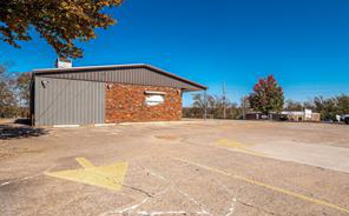Pictures of Office property located at 1029 E Washington, McAlester, OK 74501 for sales - image #1