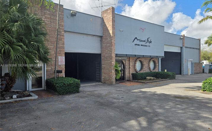 Pictures of Industrial property located at 7480 NW 52nd St, Miami, FL 33166 for sales - image #1