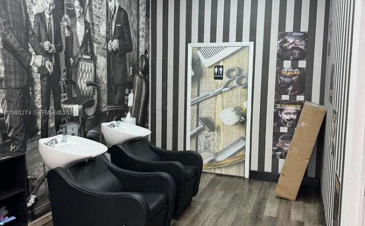 Pictures of Business for Sale, Retail property located at Listing – Barbería Kendall, Kendall, FL 33186 for sales - image #1