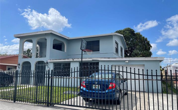 Pictures of Multifamily property located at 952 E 19th St, Hialeah, FL 33013 for sales - image #1