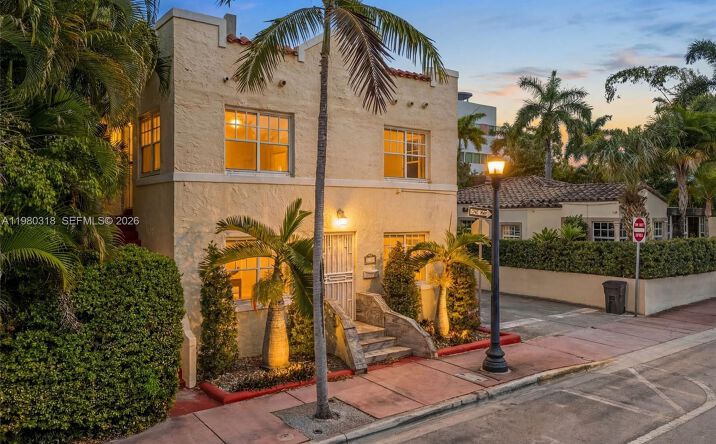 Pictures of Mixed Use property located at 927 4th St, Miami Beach, FL 33139 for sales - image #1