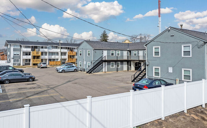 Pictures of Multifamily property located at 557 Riverview Dr, Columbus, OH 43202 for sales - image #1