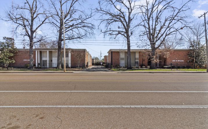 Pictures of Multifamily property located at 210 S McLean Blvd, Memphis, TN 38104, 220 S McLean Blvd, Memphis, TN 38104 for sales - image #1