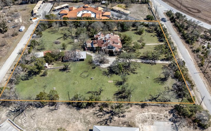 Pictures of Land property located at 4 Spencer Rd, Boerne, TX 78006 for sales - image #1