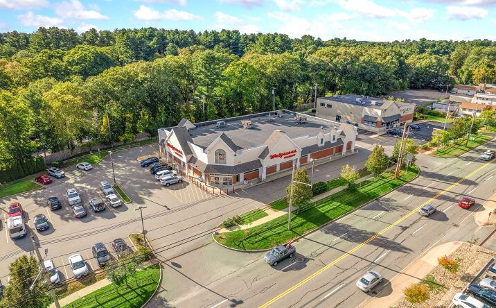 Pictures of Retail property located at 158 Main St, North Reading, MA 01864 for sales - image #1