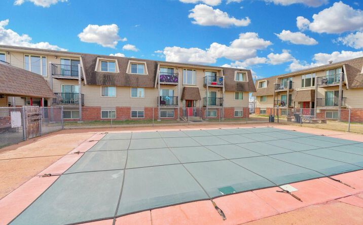 Pictures of Multifamily property located at 103 East 7th Avenue, South Hutchinson, KS 67505 for sales - image #1