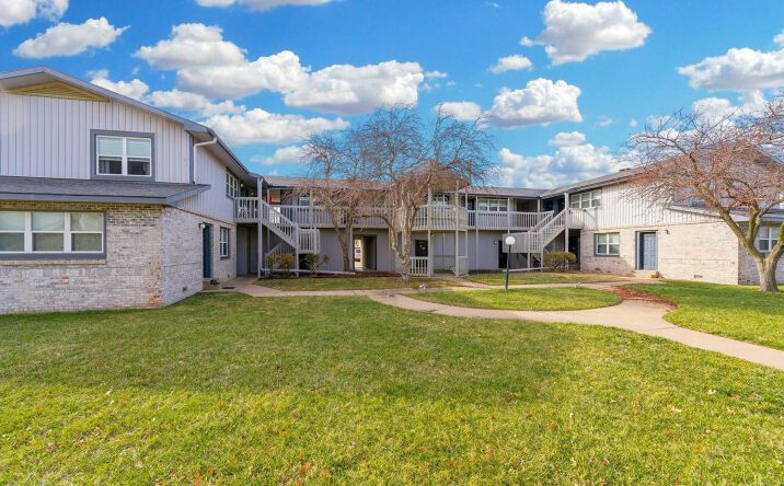 Pictures of Multifamily property located at 1705 E 24th Ave, Hutchinson, KS 67502 for sales - image #1