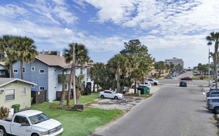 Pictures of Multifamily property located at 315 15th Avenue North, Jacksonville Beach, FL 32250 for sales - image #1