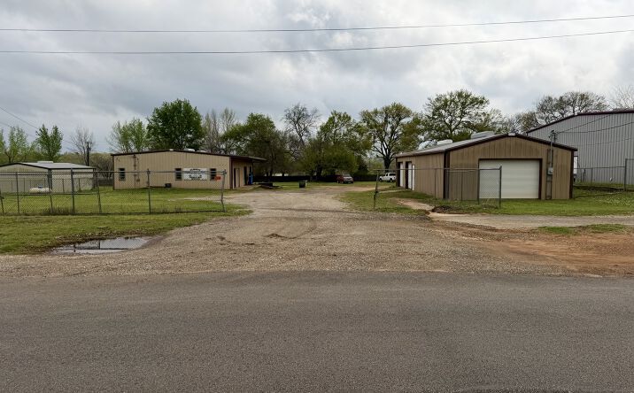 Pictures of Industrial, Mixed Use, Office, Self Storage, Special Purpose property located at 2000 E Murchison St, Palestine, TX 75801 for sales - image #1