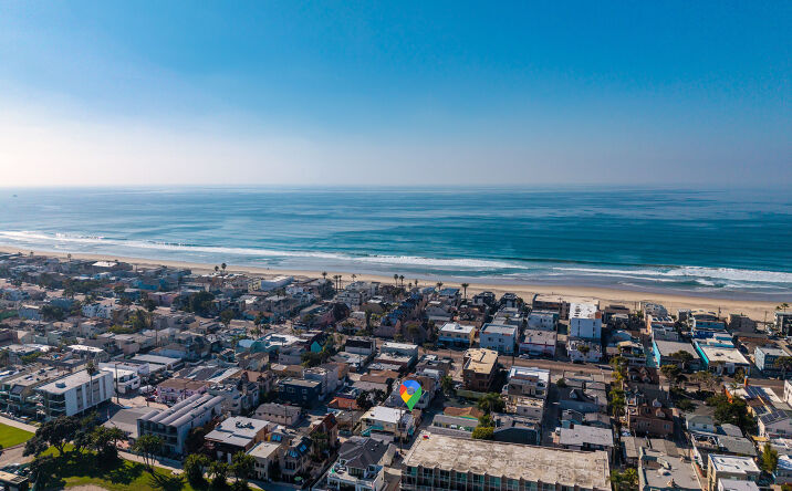 Pictures of Multifamily property located at 830 Pismo Ct, San Diego, CA 92109 for sales - image #1