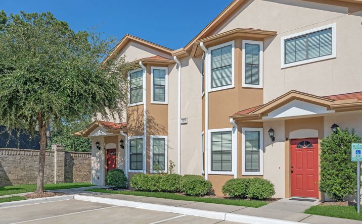 Pictures of Multifamily property located at 14827 Mittlestedt Champions Dr, Houston, TX 77069 for sales - image #1