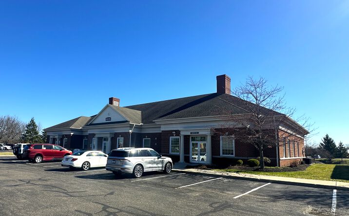 Pictures of Office property located at 8039 Washington Village Dr, Dayton, OH 45458 for sales - image #1