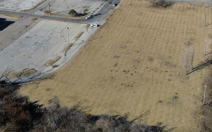 Pictures of Land property located at 1111 E Army Post Rd, Des Moines, IA 50320 for sales - image #1