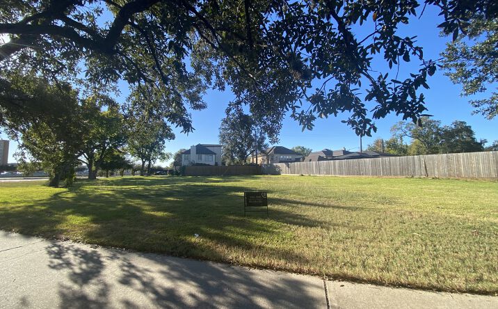 Pictures of Land property located at 7552 Main St, Houston, TX 77030 for sales - image #1