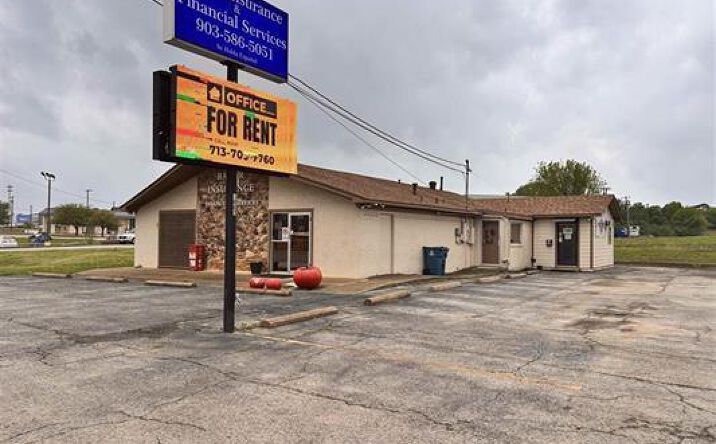Pictures of Office property located at 1005 S Jackson St, Jacksonville, TX 75766 for sales - image #1