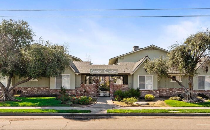 Pictures of Multifamily property located at 2017 N Winery Ave, Fresno, CA 93727 for sales - image #1