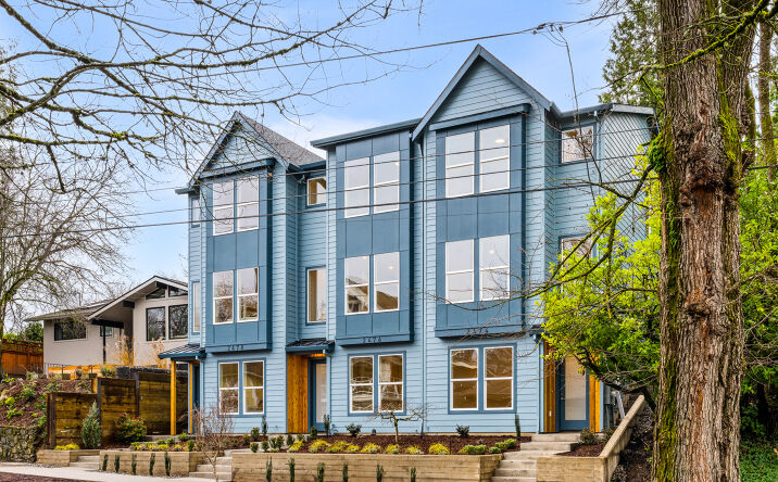 Pictures of Multifamily property located at 2472 SE Lincoln St, Portland, OR 97214 for sales - image #1