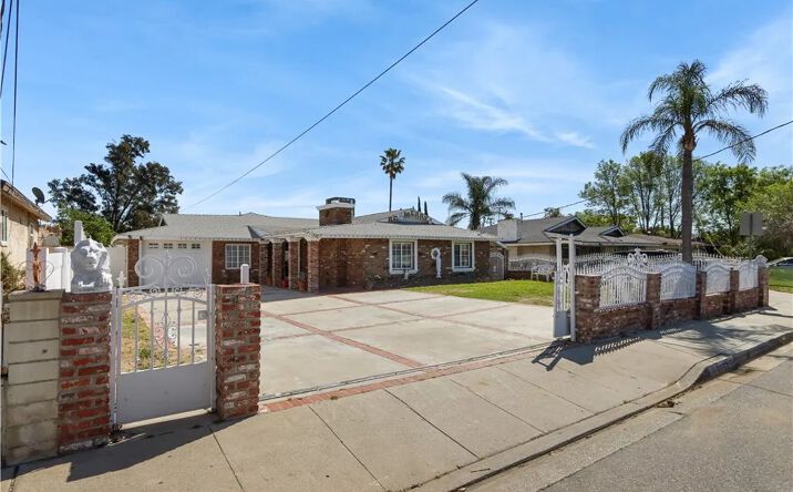 Pictures of Multifamily property located at 9257 Palmetto, Fontana, CA 92335 for sales - image #1