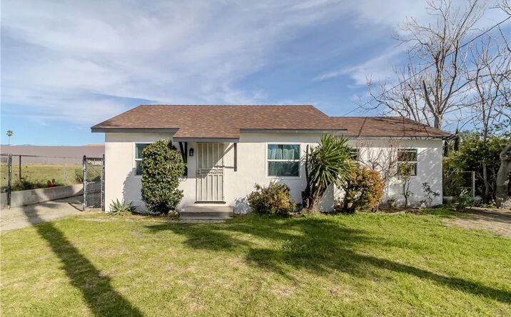 Pictures of Multifamily property located at 9023 Olive, Fontana, CA 92335 for sales - image #1