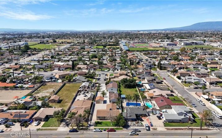 Pictures of Multifamily property located at 9614 Cypress, Fontana, CA 92335 for sales - image #1