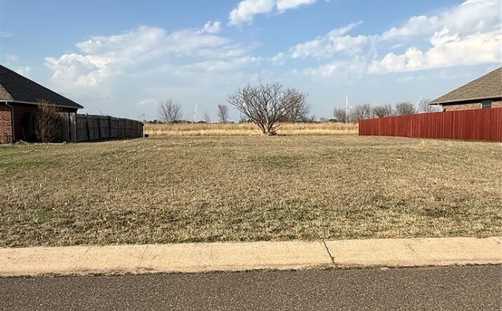 Pictures of Land property located at 110 Dogwood, Crescent, OK 73028 for sales - image #1