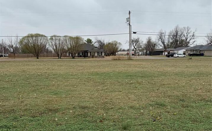 Pictures of Land property located at 109 Dogwood, Crescent, OK 73028 for sales - image #1