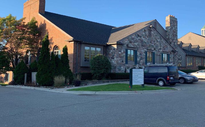 Pictures of Office property located at 1175 W Long Lake Rd, Troy, MI 48098 for sales - image #1