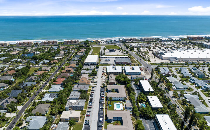 Pictures of Multifamily property located at 1031 Park Dr, Indian Harbour Beach, FL 32937 for sales - image #1