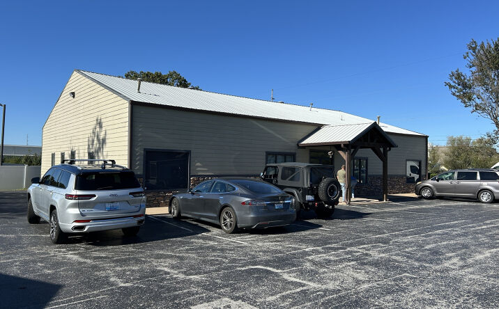Pictures of Office property located at 188 Cal Batsel Rd, Bowling Green, KY 42104 for sales - image #1