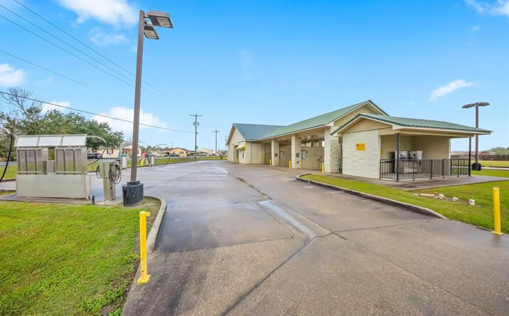 Pictures of Retail, Special Purpose property located at 105 Myrtle Dr, Lockport, LA 70374 for sales - image #1