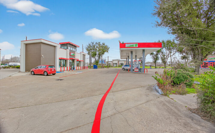 Pictures of Retail property located at 1925 FM 1092 Rd, Stafford, TX 77477 for sales - image #1