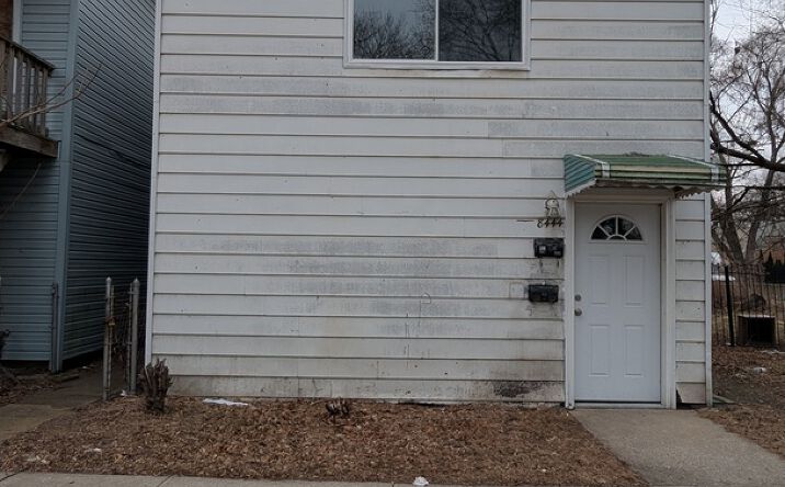 Pictures of Multifamily property located at 8444 S Escanaba Avenue, Chicago, IL 60617 for sales - image #1