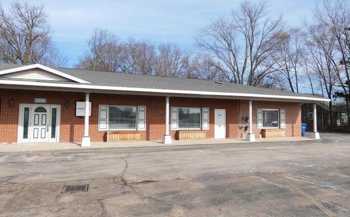 Pictures of Office, Retail property located at 1211 E Napier Avenue 2, Benton Harbor, MI 49022 for sales - image #1