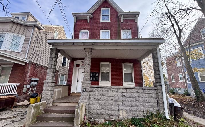 Pictures of Multifamily property located at 42 Maple Ave, Trenton, NJ 08618 for sales - image #1