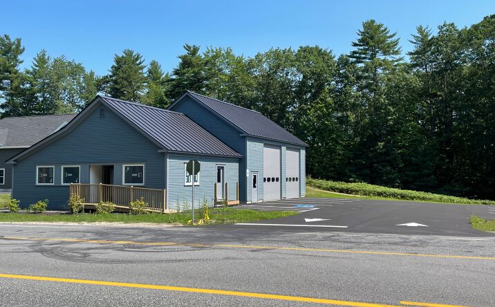 Pictures of Industrial, Office, Retail property located at 989 Roosevelt Trail, Windham, ME 04062 for sales - image #1