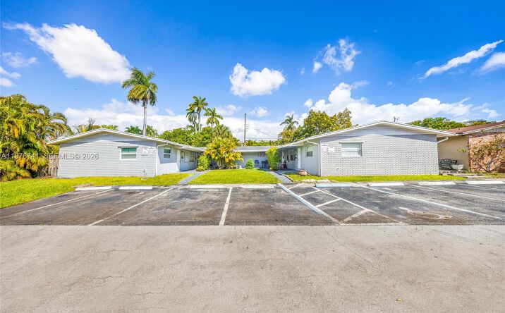 Pictures of Multifamily property located at 355 NW 32nd St # 6 #1-6, Oakland Park, FL 33309 for sales - image #1