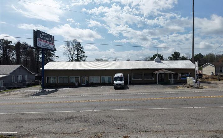 Pictures of Business for Sale, Office, Retail, Industrial property located at 4625 Canton Highway Unit B, Cumming, GA 30040 for sales - image #1