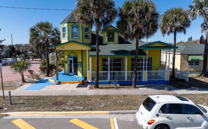 Pictures of Mixed Use, Retail property located at 142 N Atlantic Ave, Cocoa Beach, FL 32931 for sales - image #1