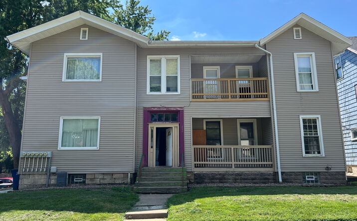 Pictures of Multifamily property located at 313 E Broadway, Monmouth, IL 61462 for sales - image #1