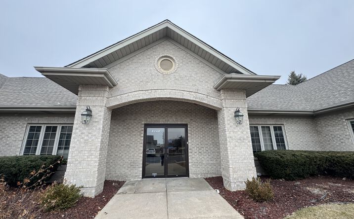 Pictures of Office property located at 8140 S Cass Ave, Darien, IL 60561 for sales - image #1