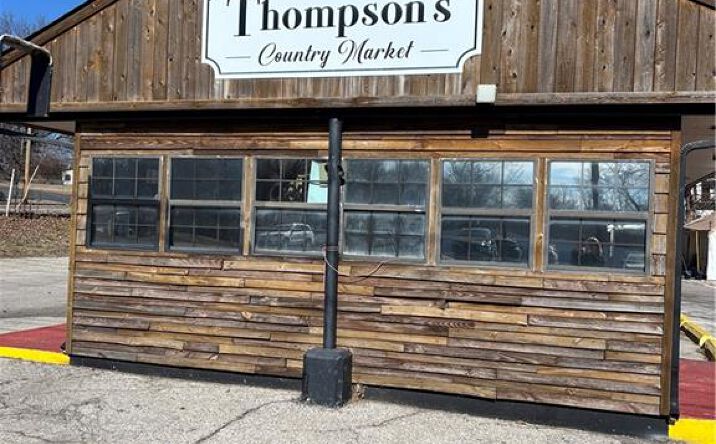 Pictures of Retail property located at 522 East 23rd St S, Independence, MO 64055 for sales - image #1